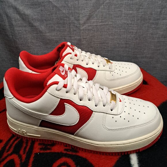 Athletic_Shoes